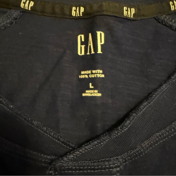 GAP Men's Large Bright Blue Short Sleeve Henley with Side Vents - Picture 3 of 5